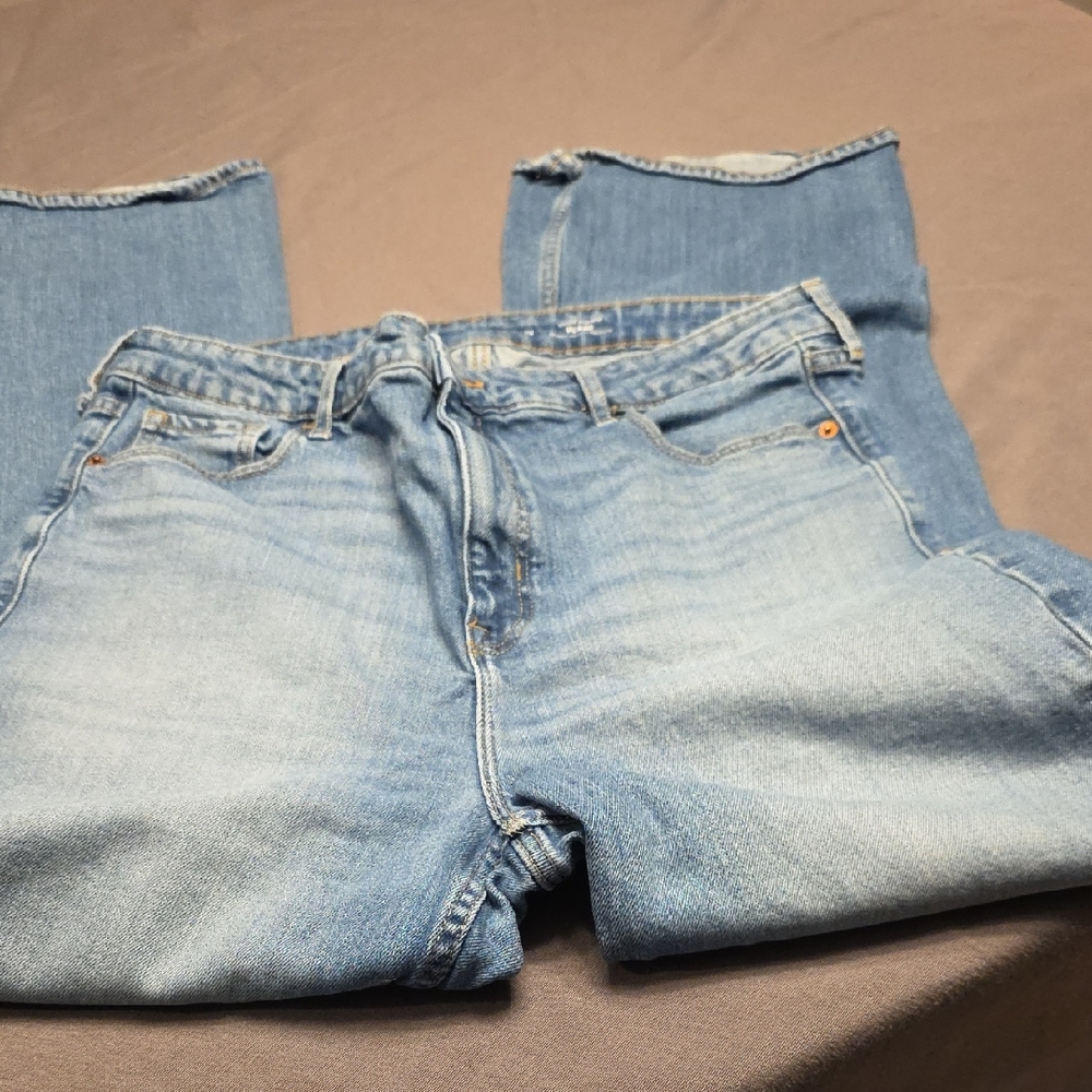 Old Navy Women's Sky Blue Relaxed Jeans